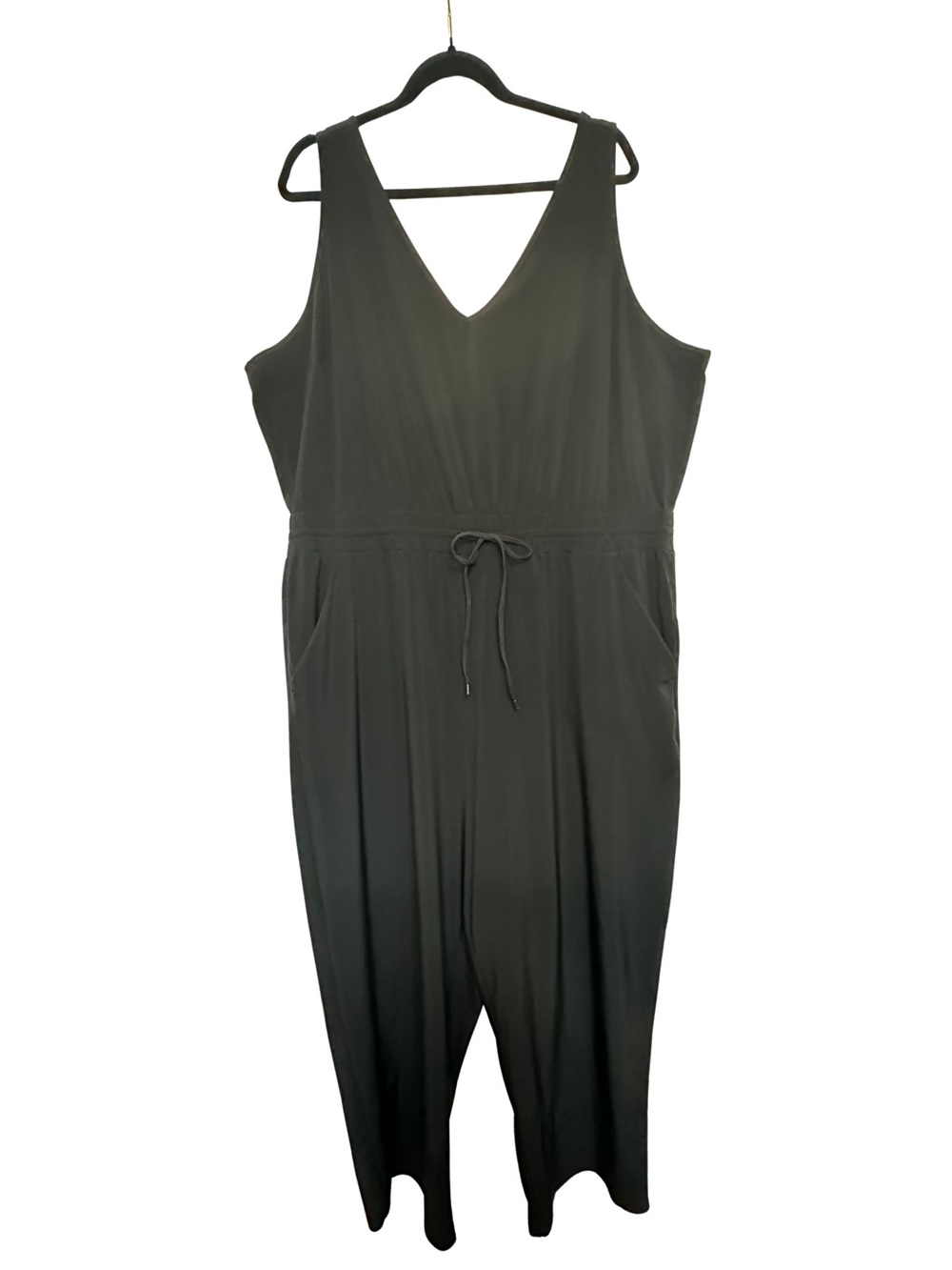 Athleta Black V-Neck Jumpsuit Women’s 2X Drawstring Waist Pockets Tapered